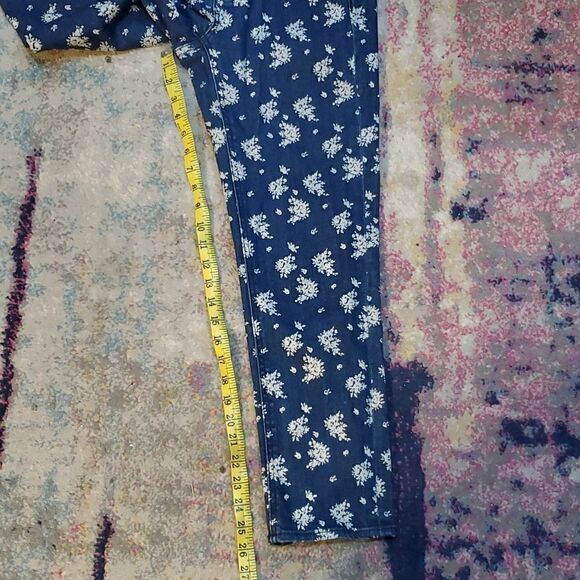 J. Crew Cropped Matchstick in Indigo Floral Size 27 - Picture 8 of 12